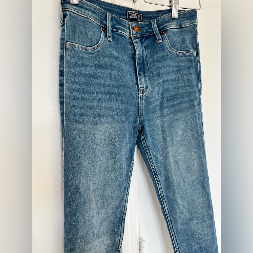 Abercrombie high rise jeans leggings. Good condition.